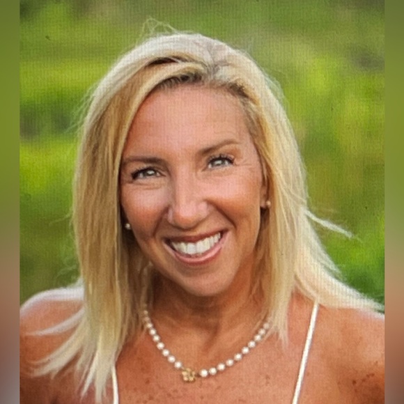 Let’s shop!!🛍️ - Picture 2 of 4